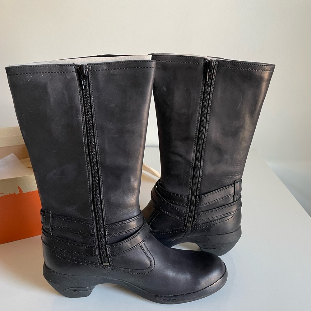 Black Women's Mid-Calf Zip Leather Boots